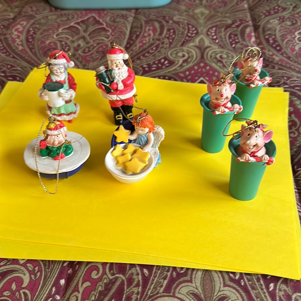 Used Tupperware holiday ornaments. See photos for detail.